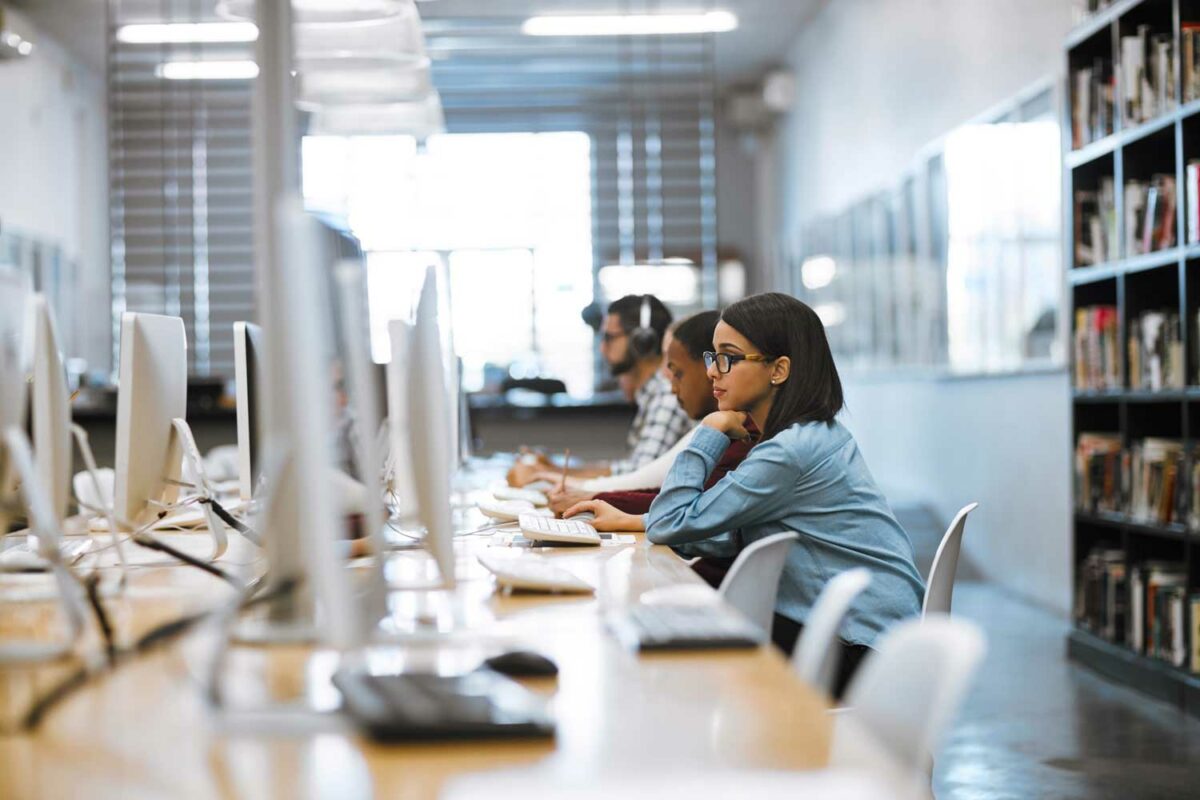 Students learning at computers – Society of Tissue Viability event